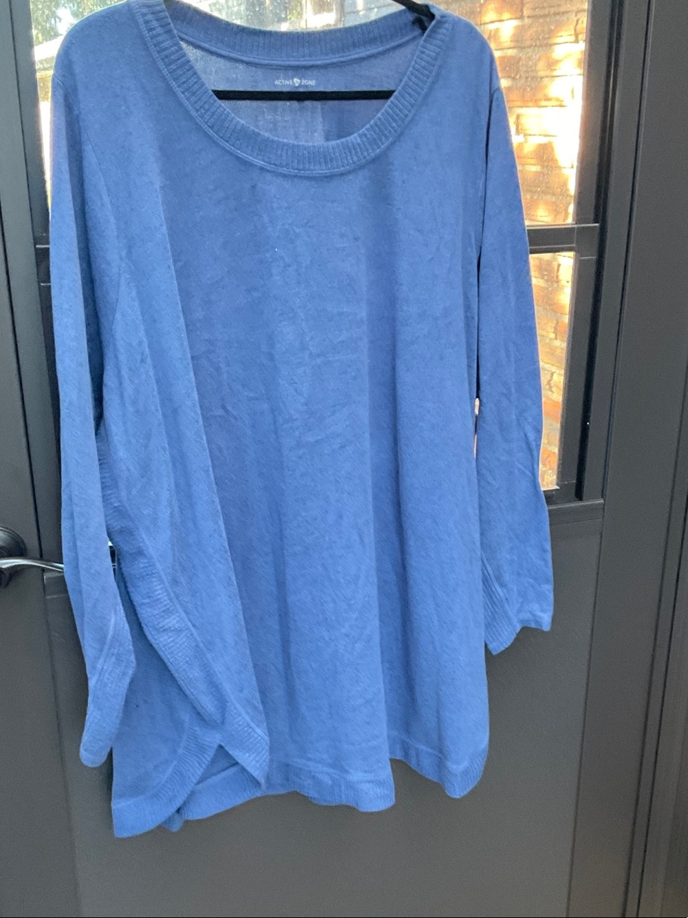 Active zone PENNINGTONS Sky Blue Scoop Neck Long-Sleeve Women's Sweatshirt